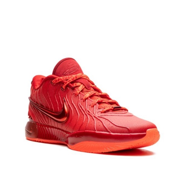 NEW Nike LeBron 21 